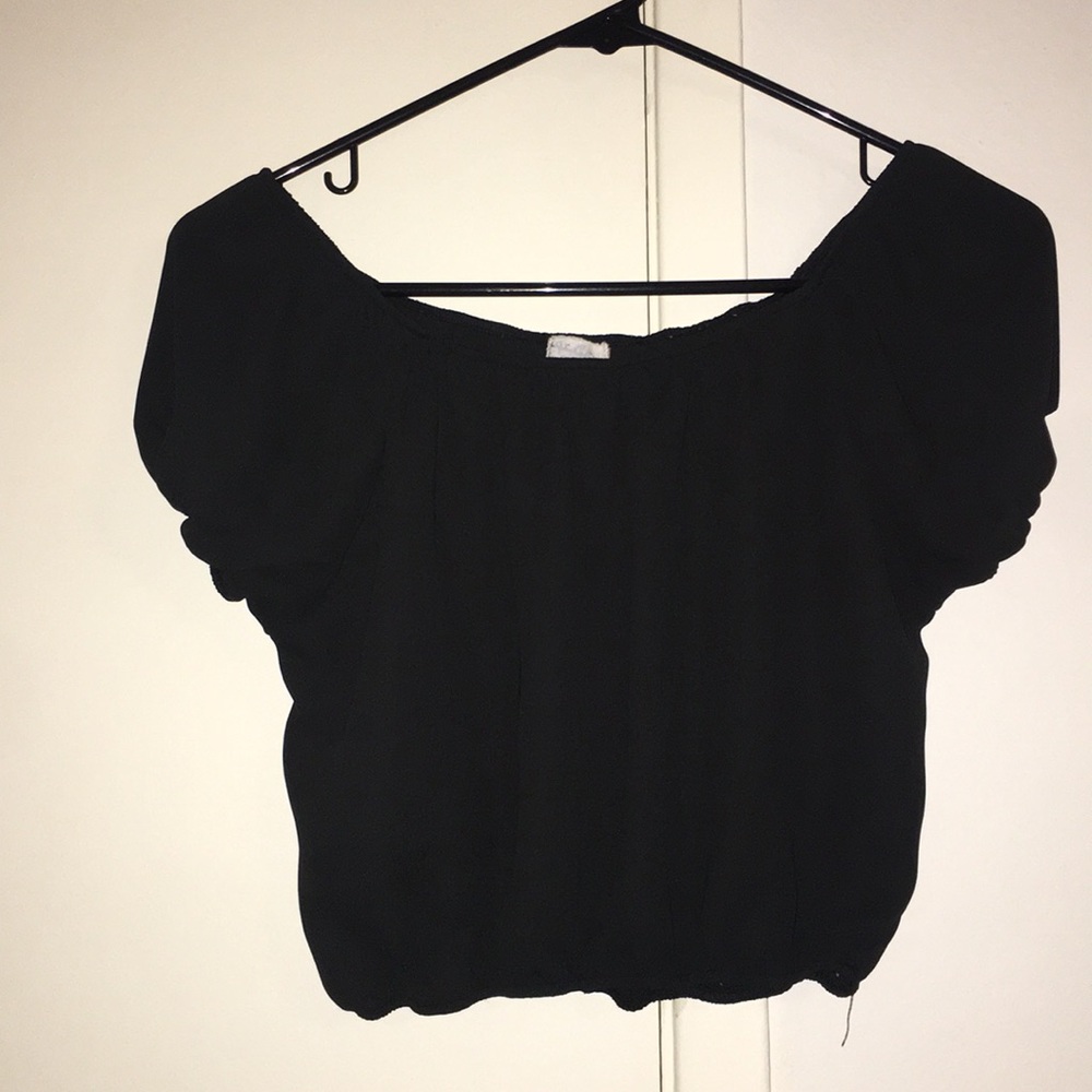 Brandy Melville off shoulder top